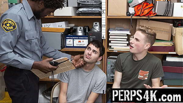 Shoplifter Agrees Mall Officer'_s Terms Perps4k