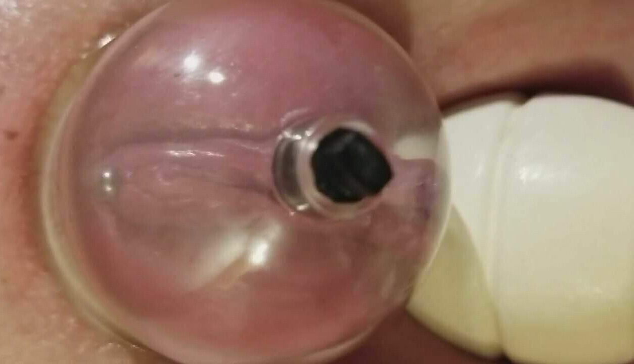 Pumping pussy Hitachi