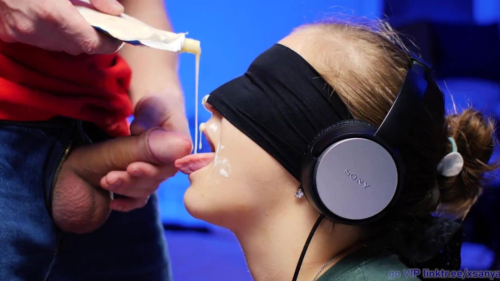 Which Dressing Better Suited Hard Weenie? Blindfold Guess Game Combined With