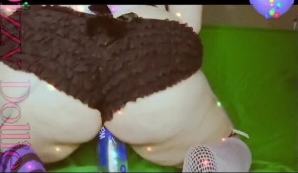 Bimbo Dizzy Dollie Stretching Squirting Compilation