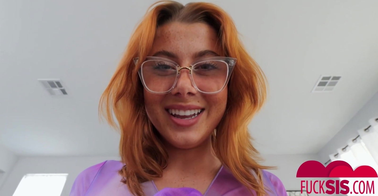 Joshua Lewis And Stella Luxx - I Just Want Your Attention